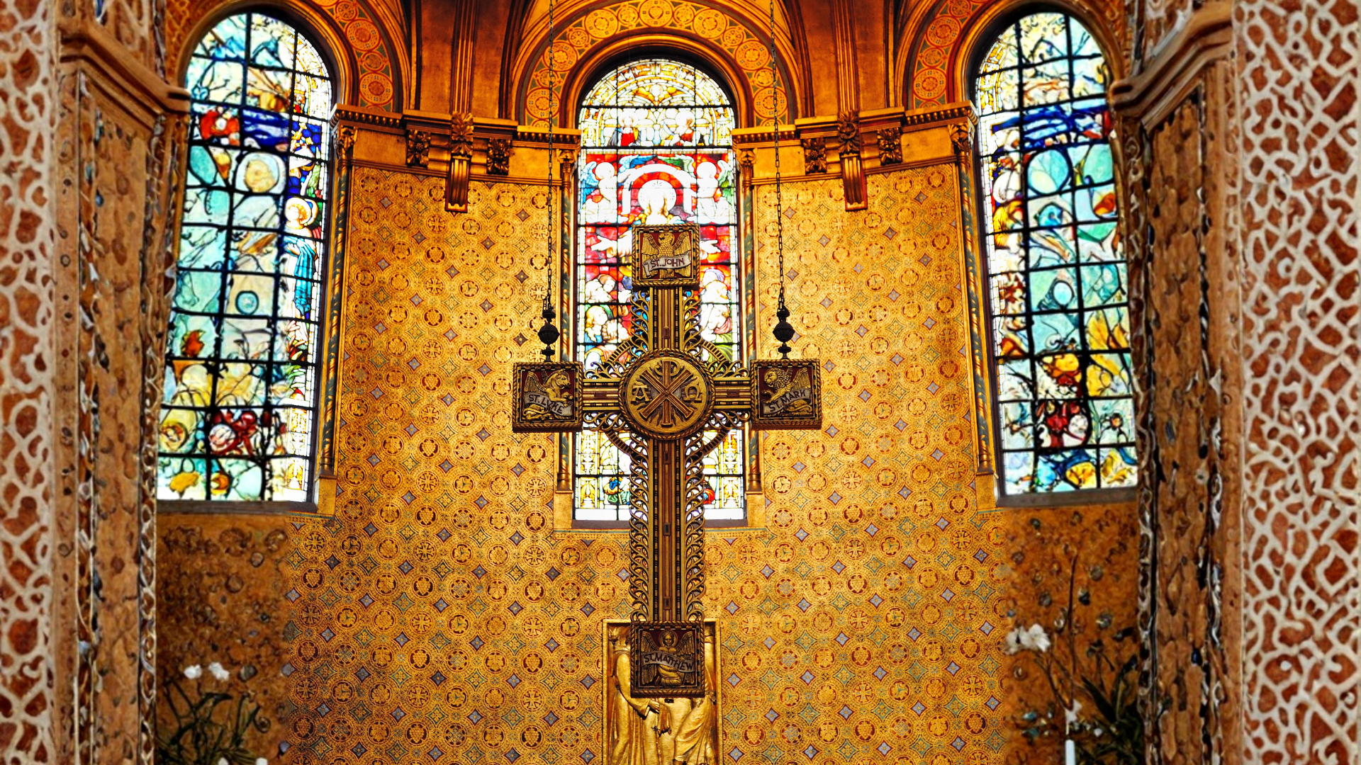 Se a imagem escolhida for apenas de uma igreja/vitral, não coloque pessoas no ALT. Nesse caso, use: